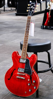 Store Special Product - Gibson - ES-335 DOT Semi-Hollow Body Electric - Sixties Cherry